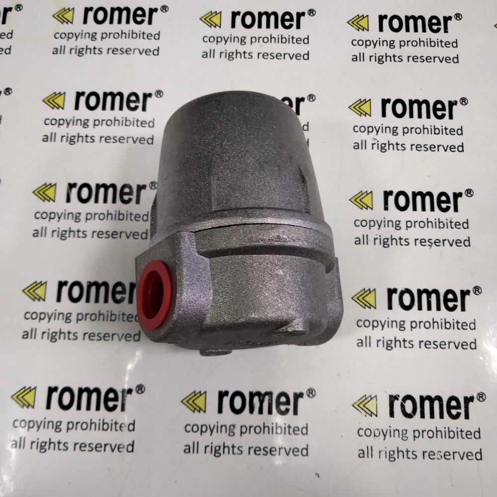 Oil filter with burner housing